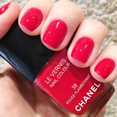 chanel rouge flamboyant color.